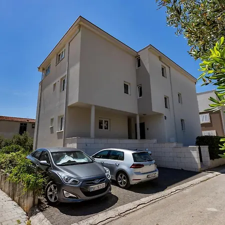 Apartment Marinero *