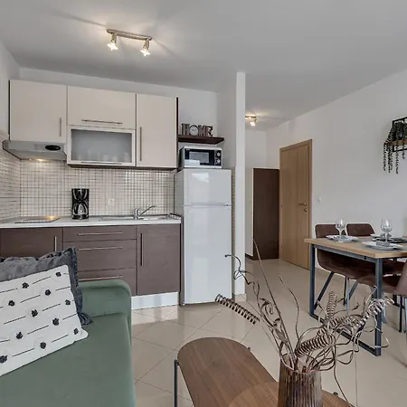 Marinero Μακάρσκα