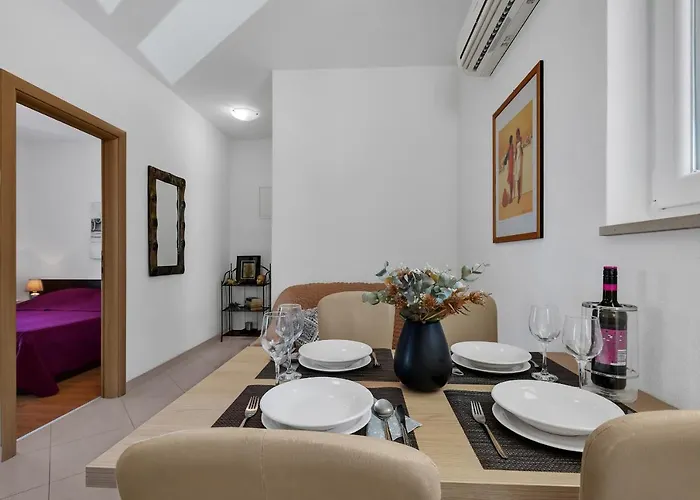 Marinero Daire Makarska